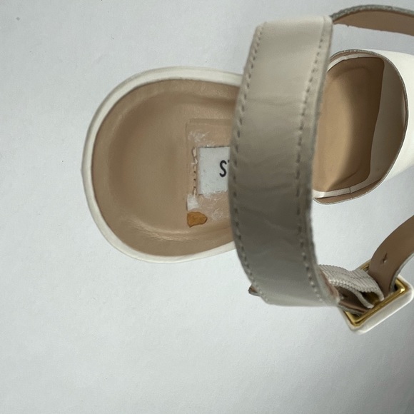 Shoes - Picture 15 of 15